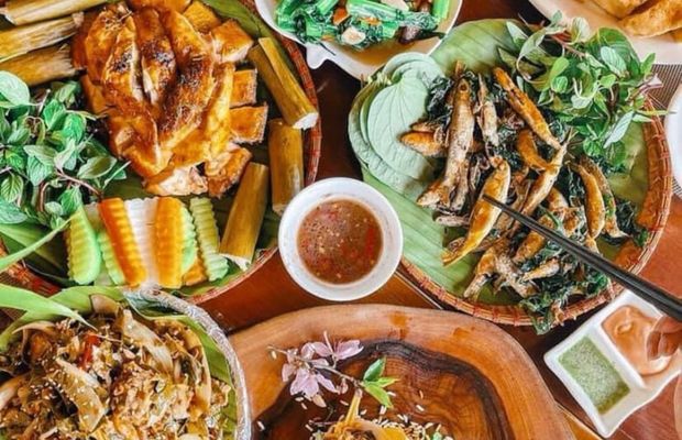 Local specialties served in Mai Chau Hideaway's Bamboo restaurant